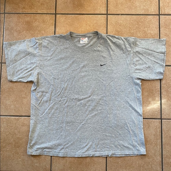 Nike Other - Vintage Nike Basic Gray essential Shirt Men’s XL